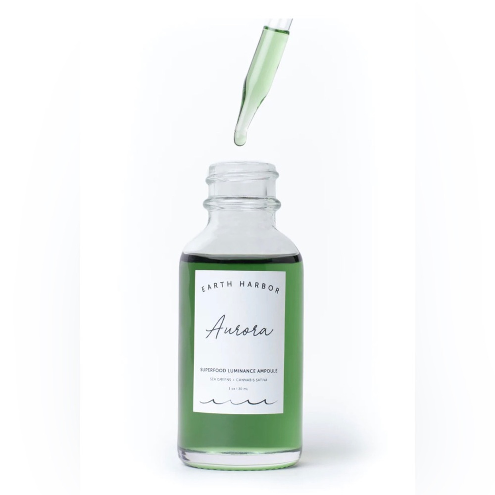 NIB!  Earth Harbor Aurora Cannabis Superfood Moisturizing Luminance Serum